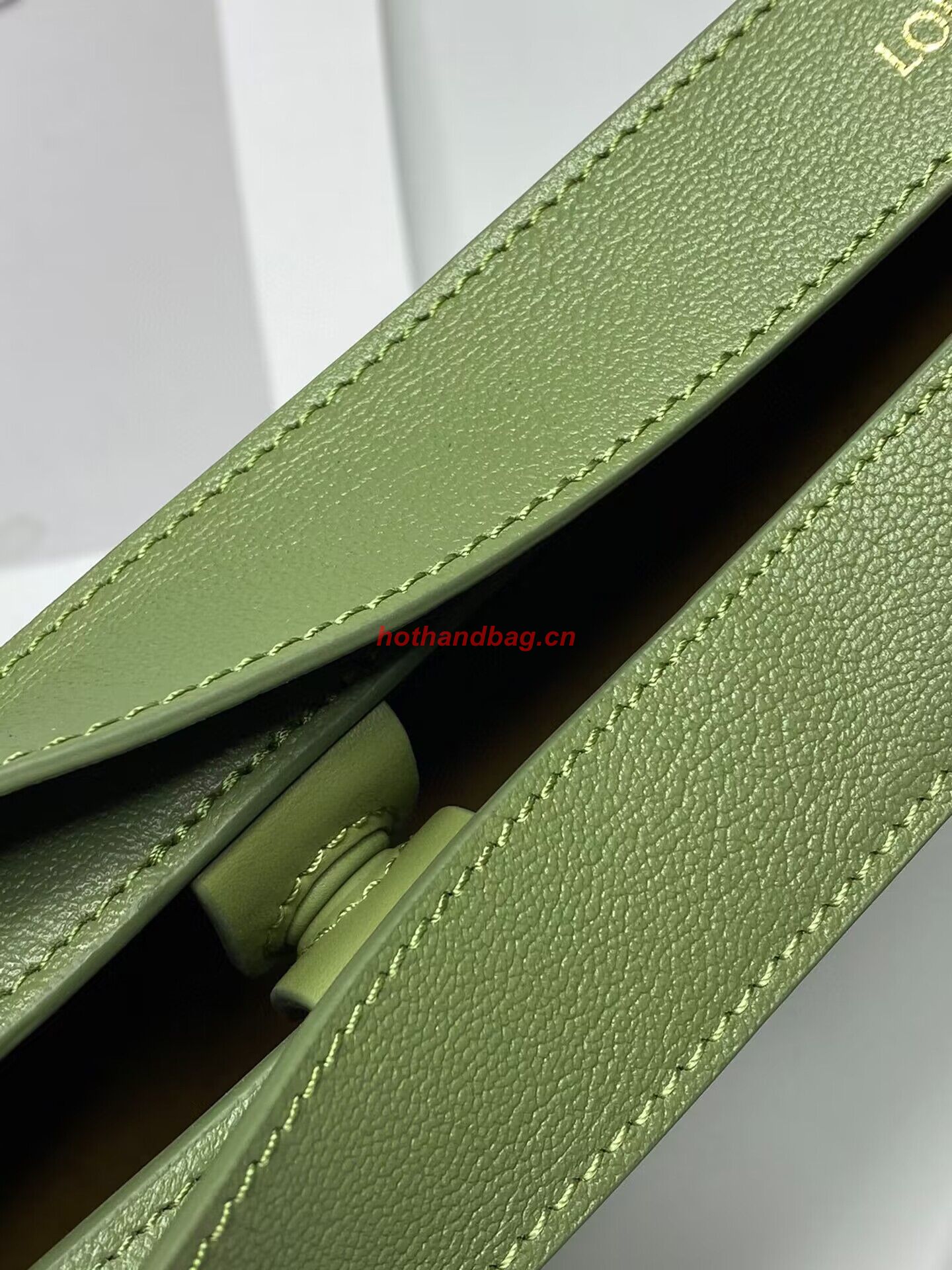 Loewe Original Leather Shoulder Handbag 3073 Green Loewe Original Leather Shoulder Handbag 3073 Green