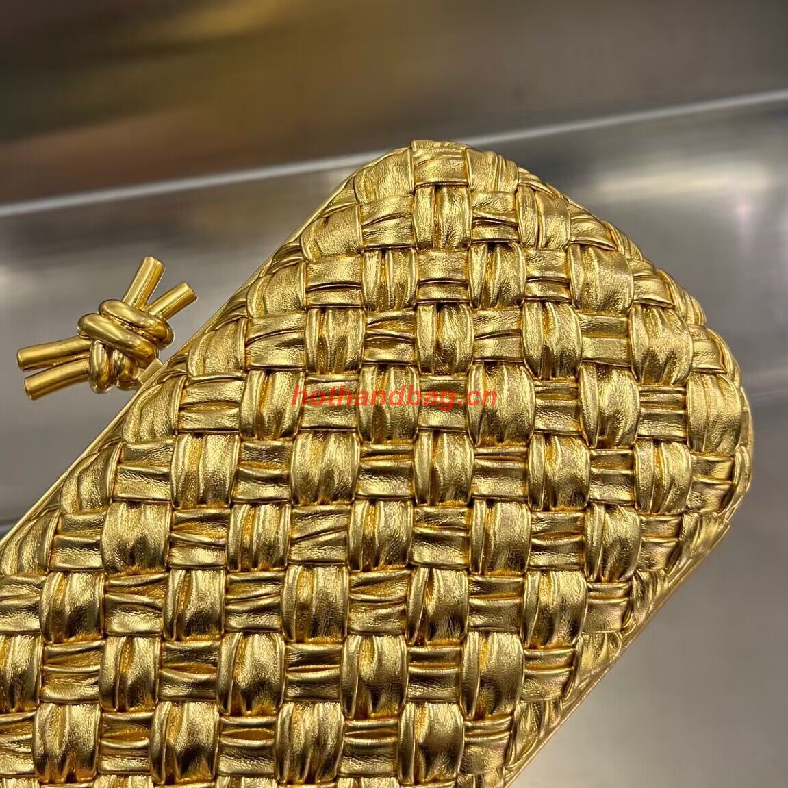 Bottega Veneta Intrecciato Sheepskin Impero Ayers Knot Clutch 11355 Gold Bottega Veneta Intrecciato Sheepskin Impero Ayers Knot Clutch 11355 Gold