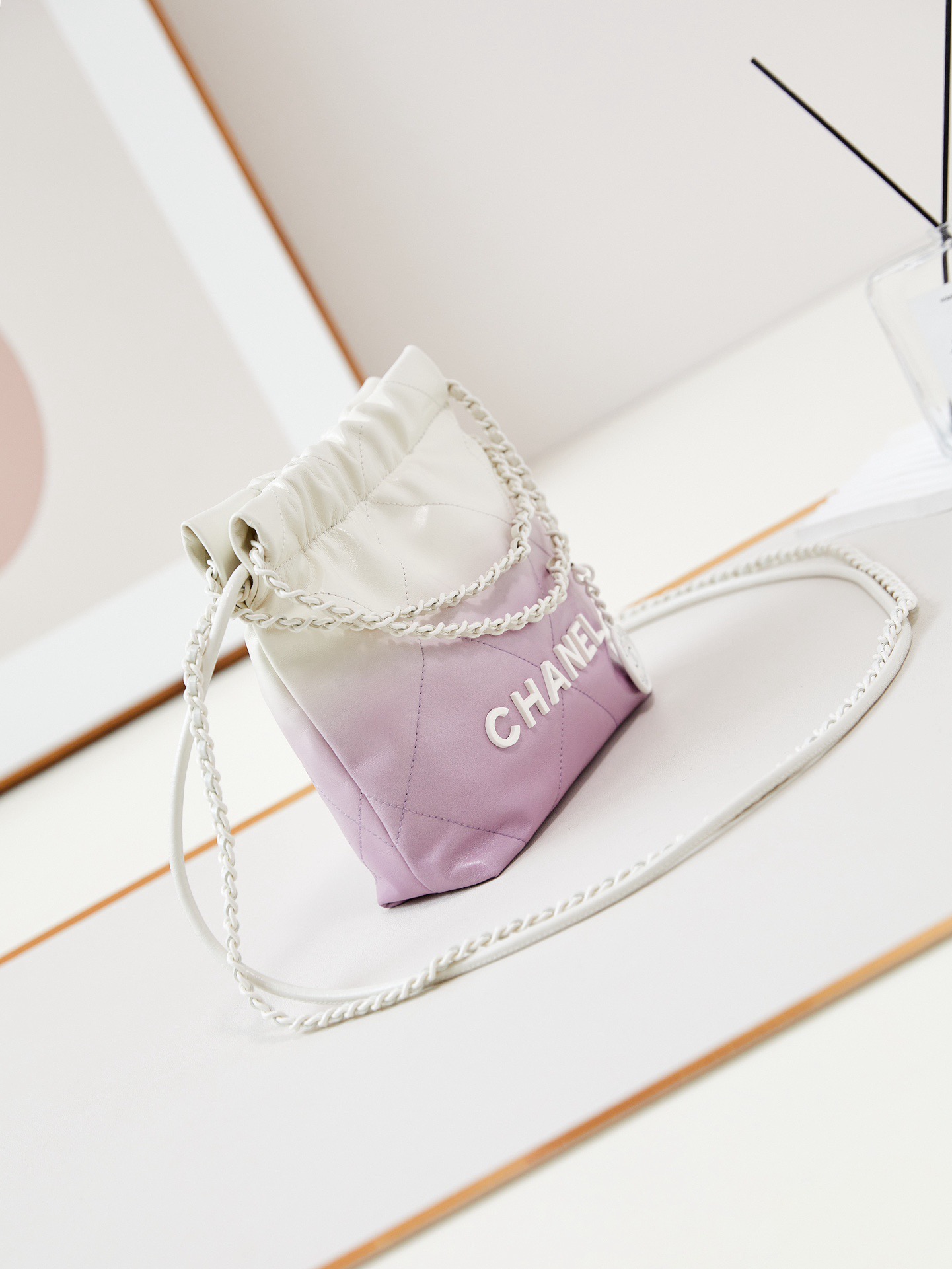 CHANEL 22 MINI HANDBAG AS3980 White & Light purple CHANEL 22 MINI HANDBAG AS3980 White & Light purple