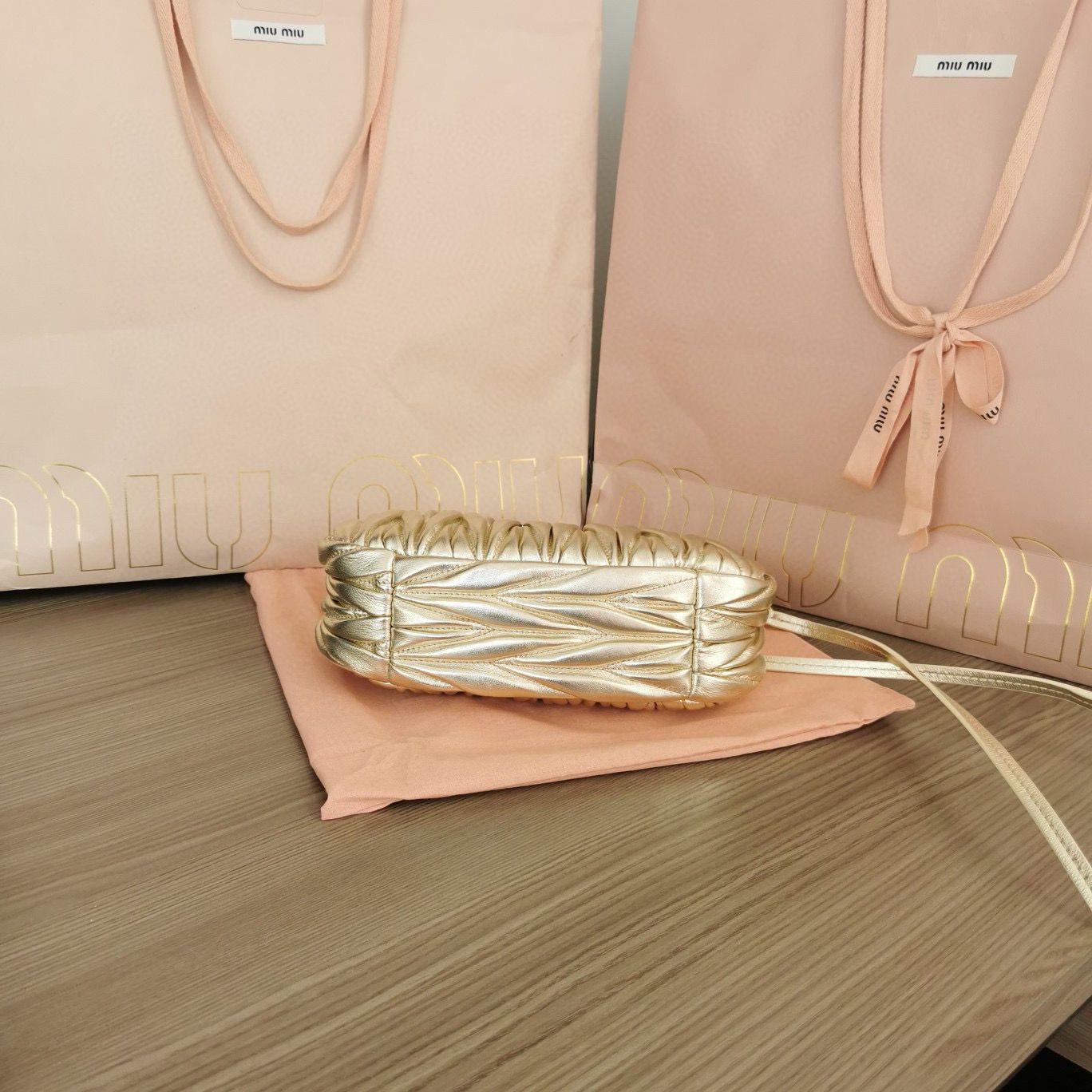 Miu Miu Wander Matelasse Original Sheepskin Bag 5BC125 Gold Miu Miu Wander Matelasse Original Sheepskin Bag 5BC125 Gold