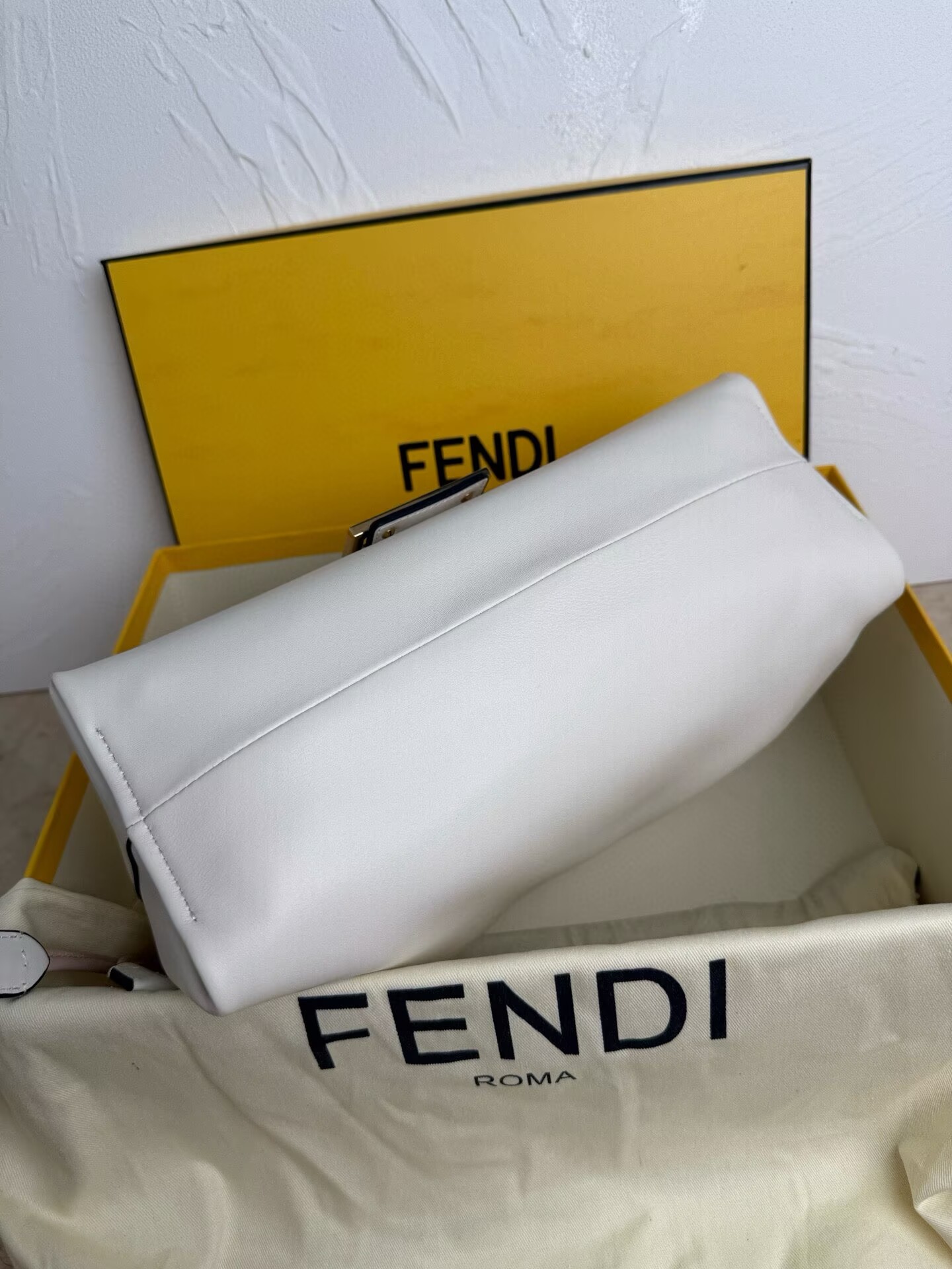 Fendi Mamma Baguette Original Leather Top Handle Bag 8832 White