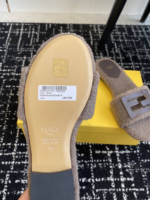 Fendi Shoes FDS00129
