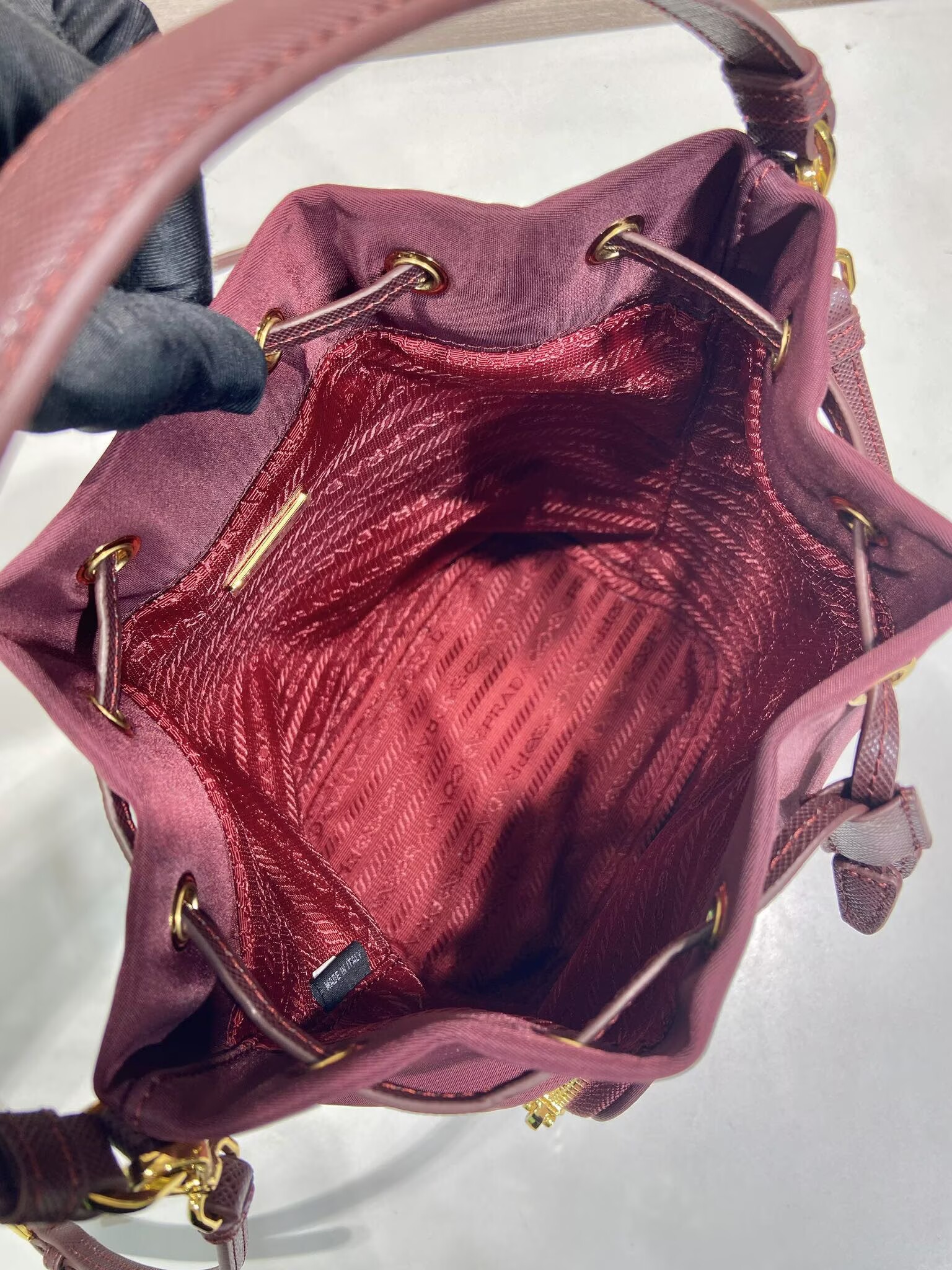 Prada Re-Edition nylon Tote bag 81166 Burgundy Prada Re-Edition nylon Tote bag 81166 Burgundy