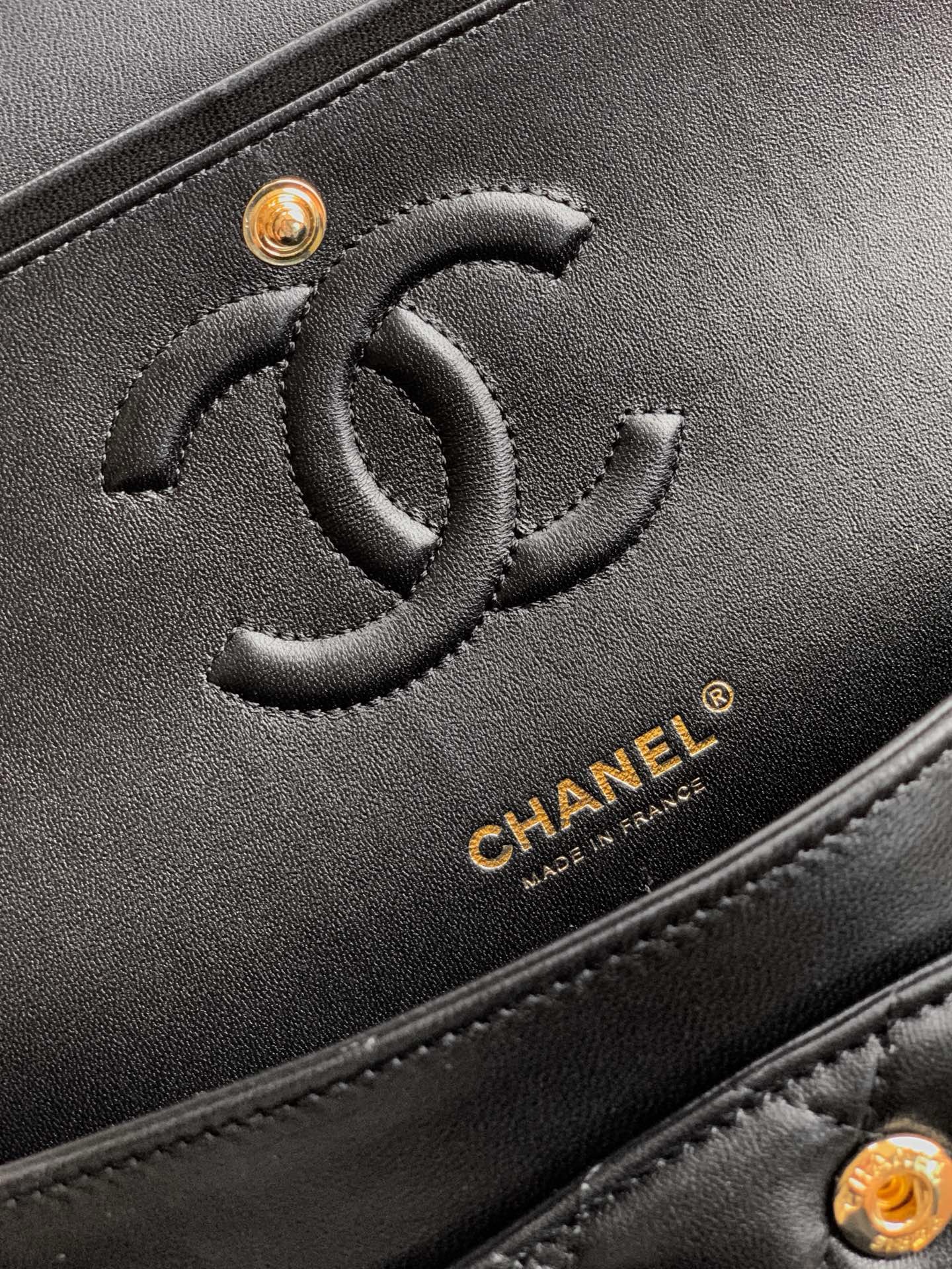 CHANEL Classic 11.12 Handbag A01112 black
