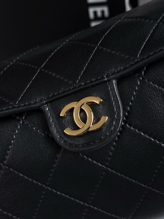 Chanel Clutch with chain  AP5294 black
