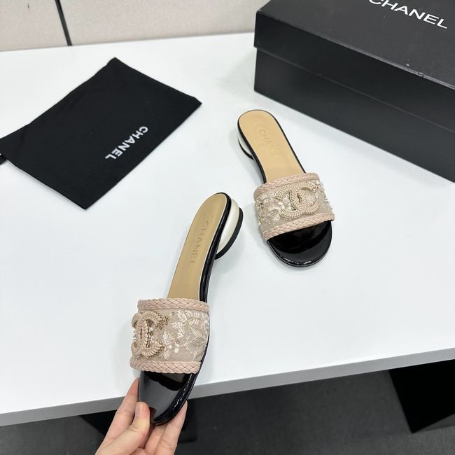 Chanel Mules 64136-1