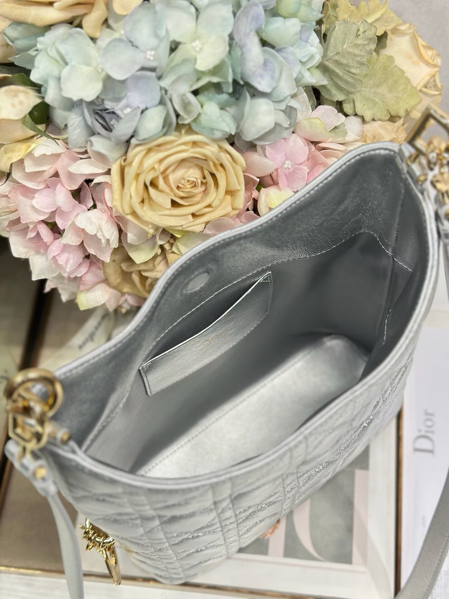 DIOR Original Leather Tote Handbag 1538 Silver DIOR Original Leather Tote Handbag 1538 Silver