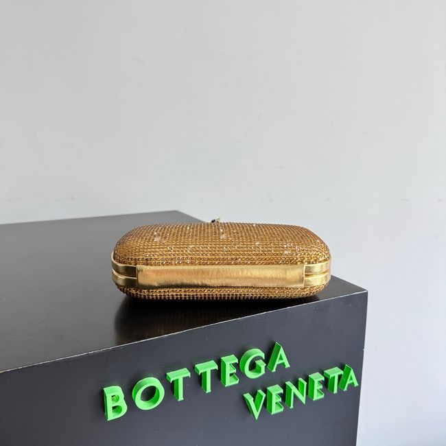 Bottega Veneta Soft Knot Clutch Crystal 06149 gold