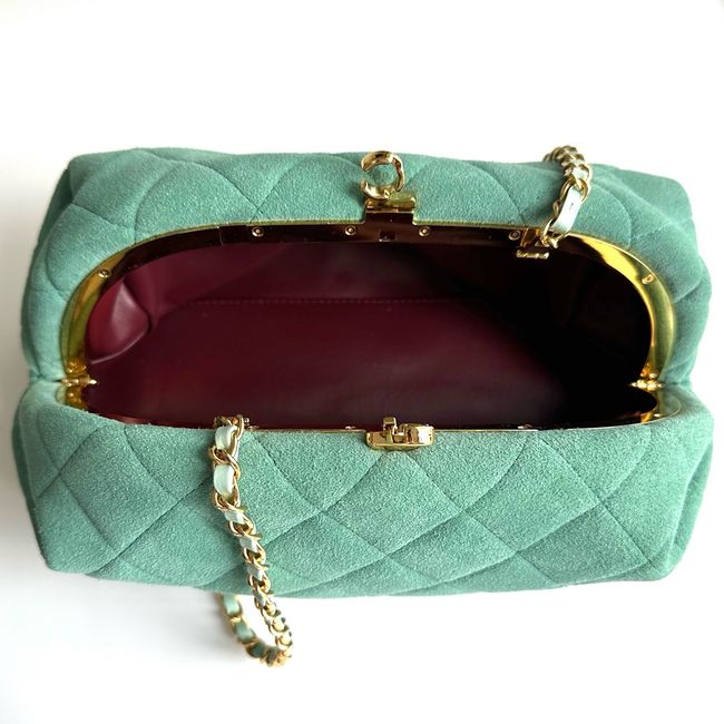 Chanel Clutch with chain AP5252 light green