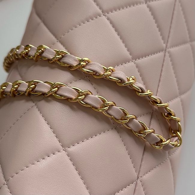Chanel Clutch with chain Lambskin AP5252 pink