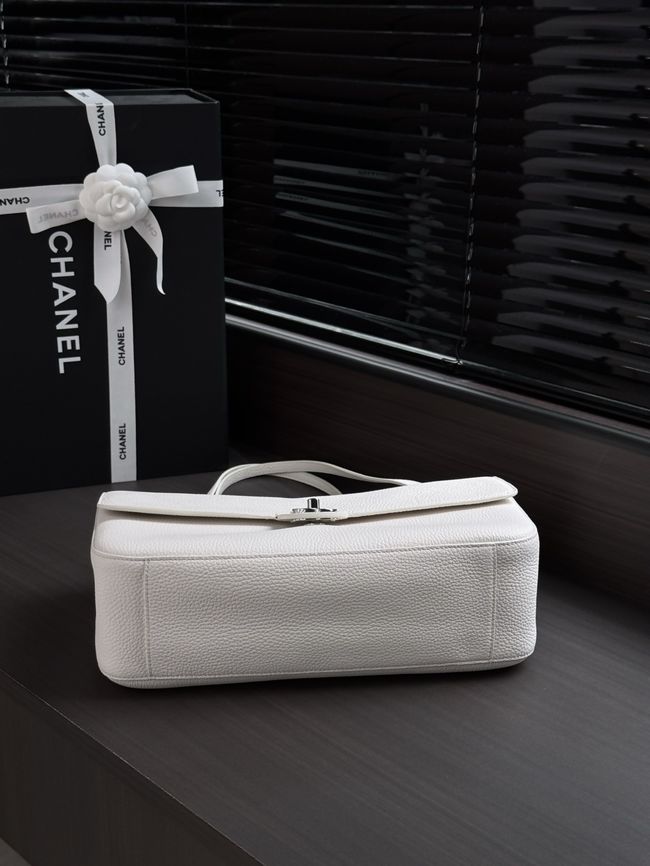 Chanel Maxi Flap bag AS6231 white&Silver-Tone Metal