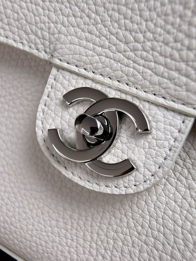 Chanel Maxi Flap bag AS6231 white&Silver-Tone Metal