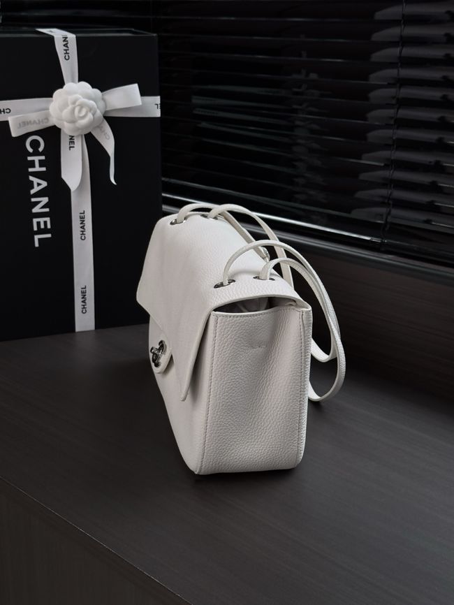 Chanel Maxi Flap bag AS6231 white&Silver-Tone Metal