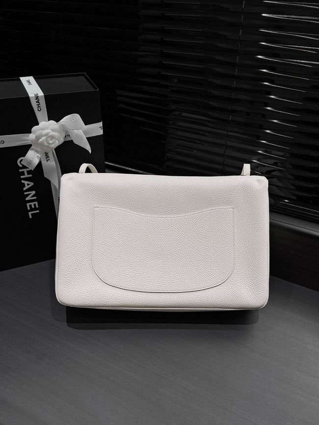 Chanel Maxi Flap bag AS6233 white&gold-Tone Metal