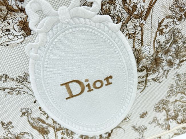 Large Dior Book Tote Cannage Embroidery M1349OEQ-1