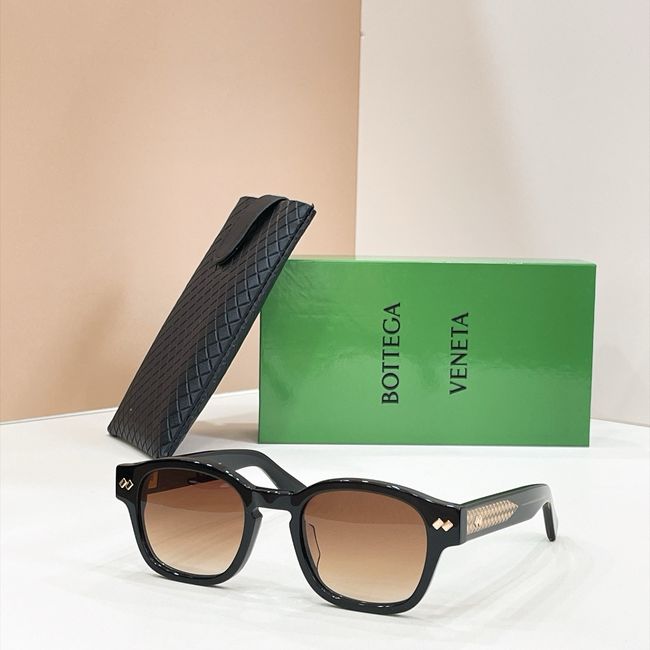 Bottega Veneta Sunglasses 821447-1