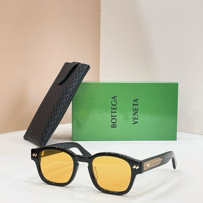 Bottega Veneta Sunglasses 821447-4