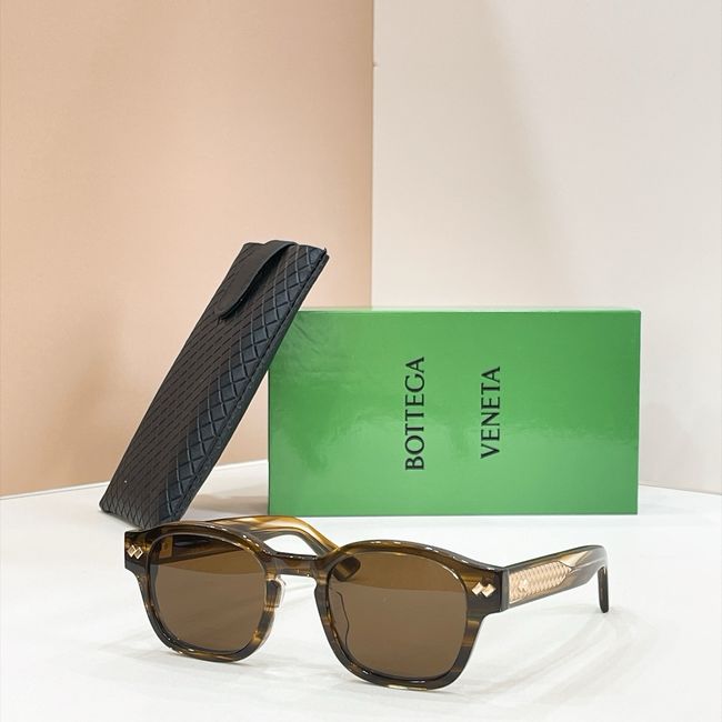 Bottega Veneta Sunglasses 821447-5