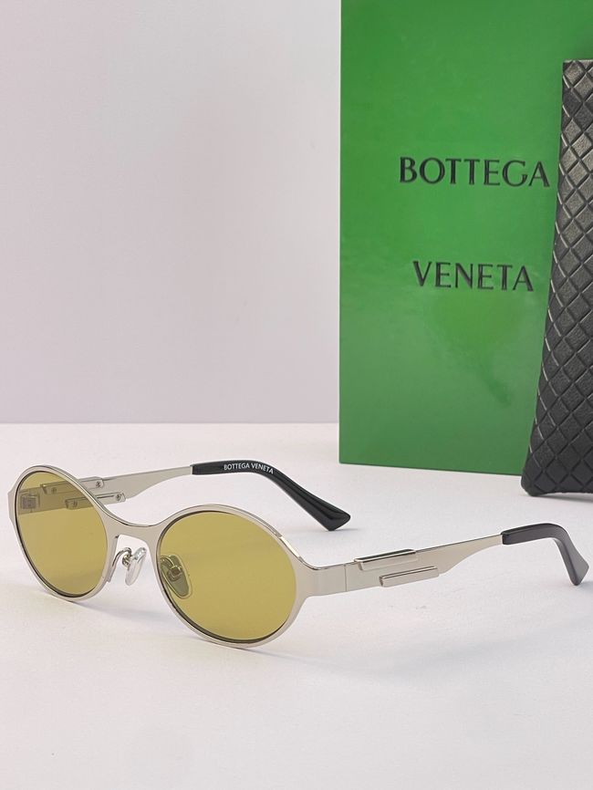 Bottega Veneta Sunglasses 821449-3