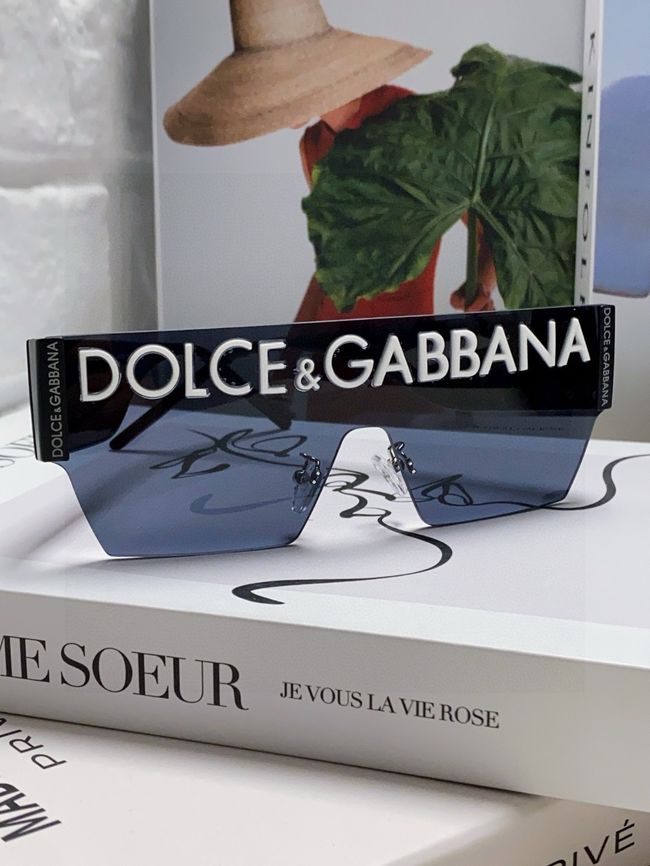 Dolce & Gabbana Sunglasses 821452-1