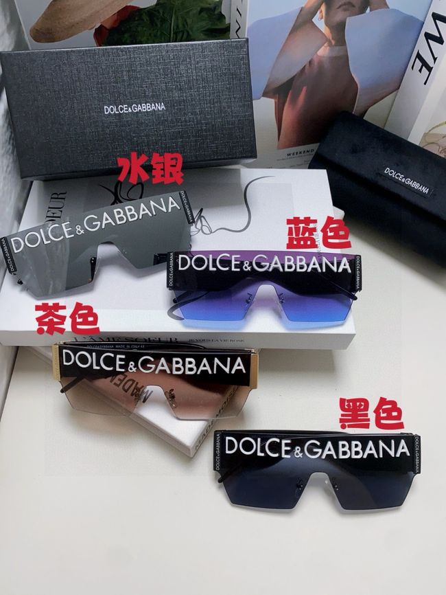 Dolce & Gabbana Sunglasses 821452-2