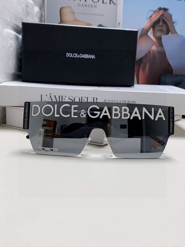 Dolce & Gabbana Sunglasses 821452-4