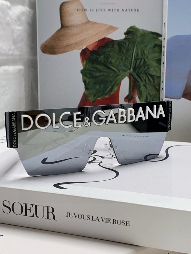 Dolce & Gabbana Sunglasses 821452-4