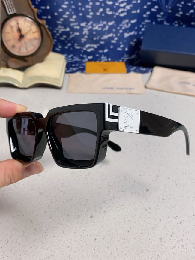 Louis Vuitton Sunglasses 821464-1