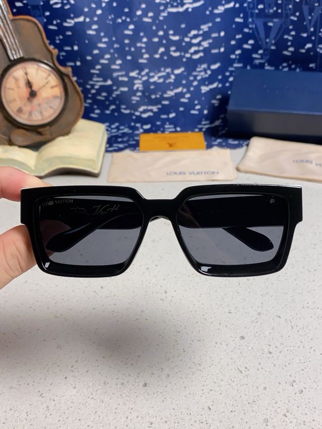 Louis Vuitton Sunglasses 821464-1