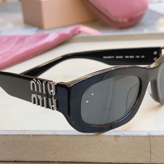MiuMiu Sunglasses 821486-1 MiuMiu Sunglasses 821486-1