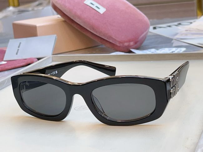 MiuMiu Sunglasses 821486-1