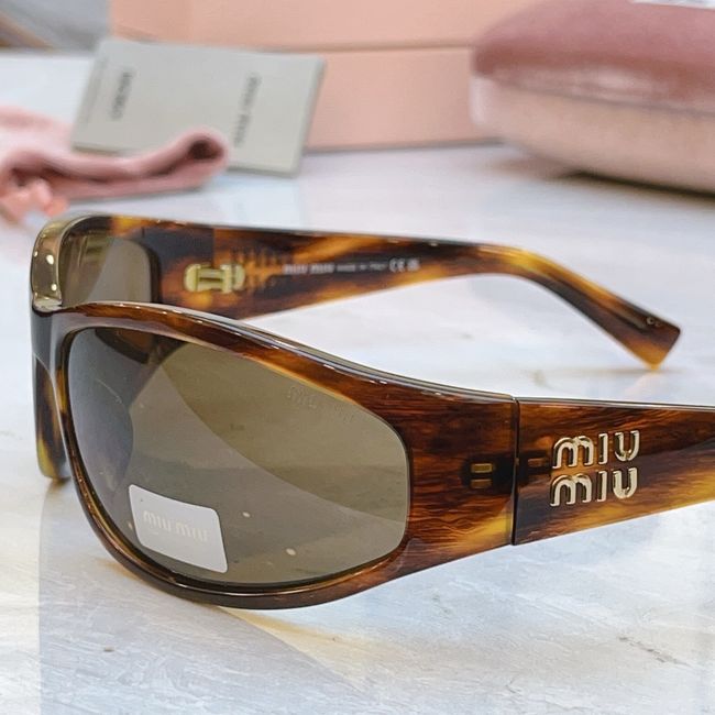 MiuMiu Sunglasses 821487-7