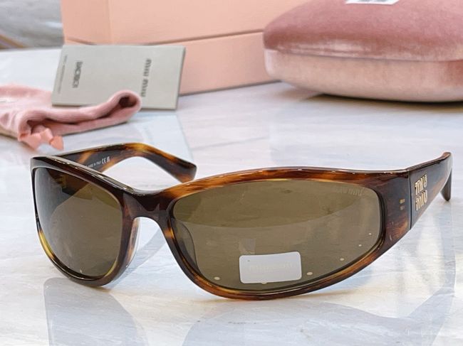 MiuMiu Sunglasses 821487-7