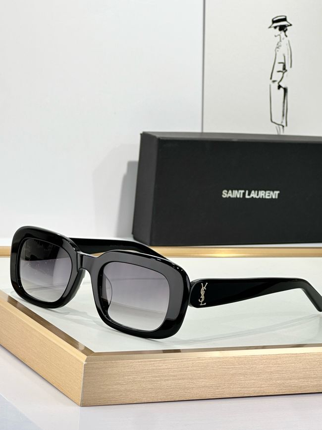 Saint Laurent Sunglasses 821507-4