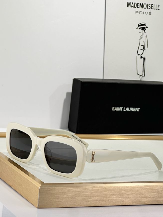 Saint Laurent Sunglasses 821507-5