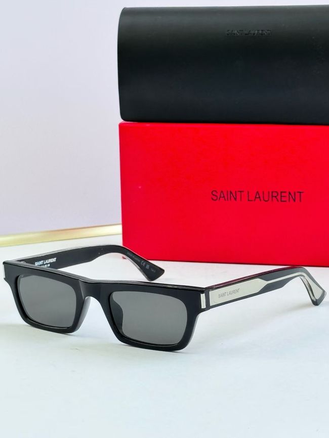 Saint Laurent Sunglasses 821515-2