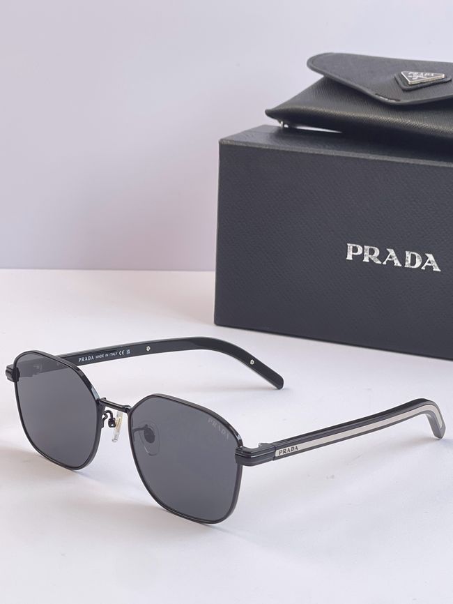 Prada Sunglasses 821614-1