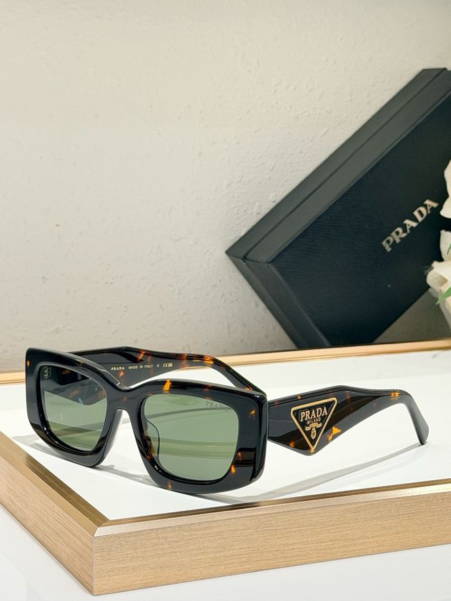 Prada Sunglasses 821620-1