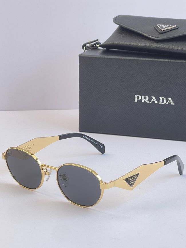 Prada Sunglasses 821637-1