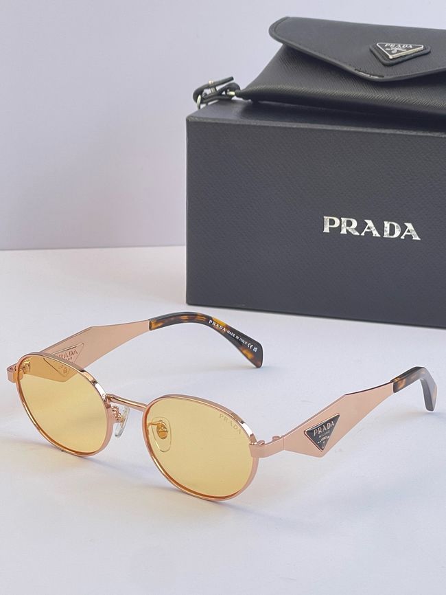 Prada Sunglasses 821637-5
