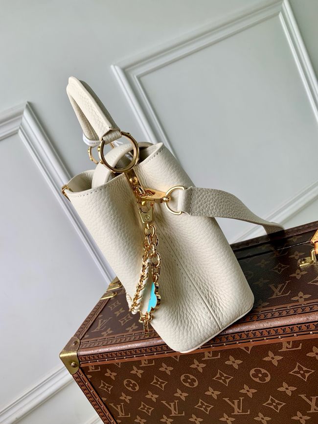 Louis Vuitton Capucines BB M29608 cream