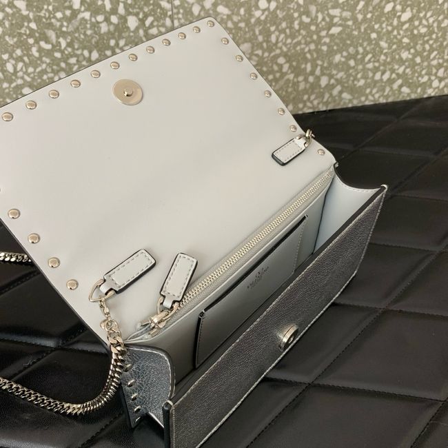 VALENTINO Rockstud calfskin chain bag SHI098 Silver VALENTINO Rockstud calfskin chain bag SHI098 Silver