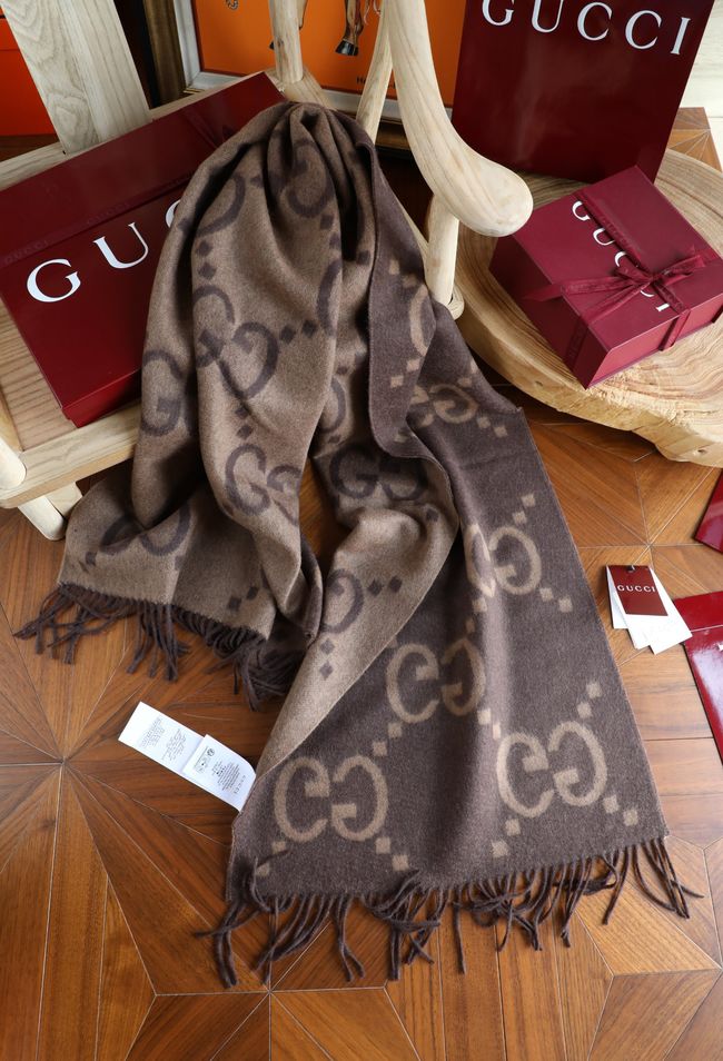 Gucci Reversible Cashmere scarf A006HK-1 Gucci Reversible Cashmere scarf A006HK-1