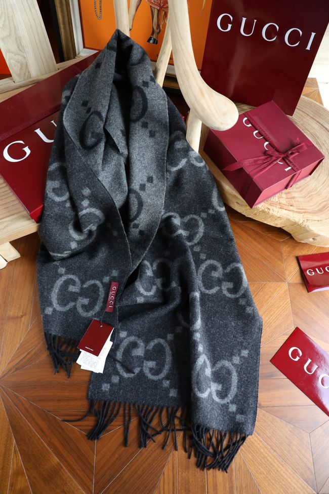 Gucci Reversible Cashmere scarf A006HK-3