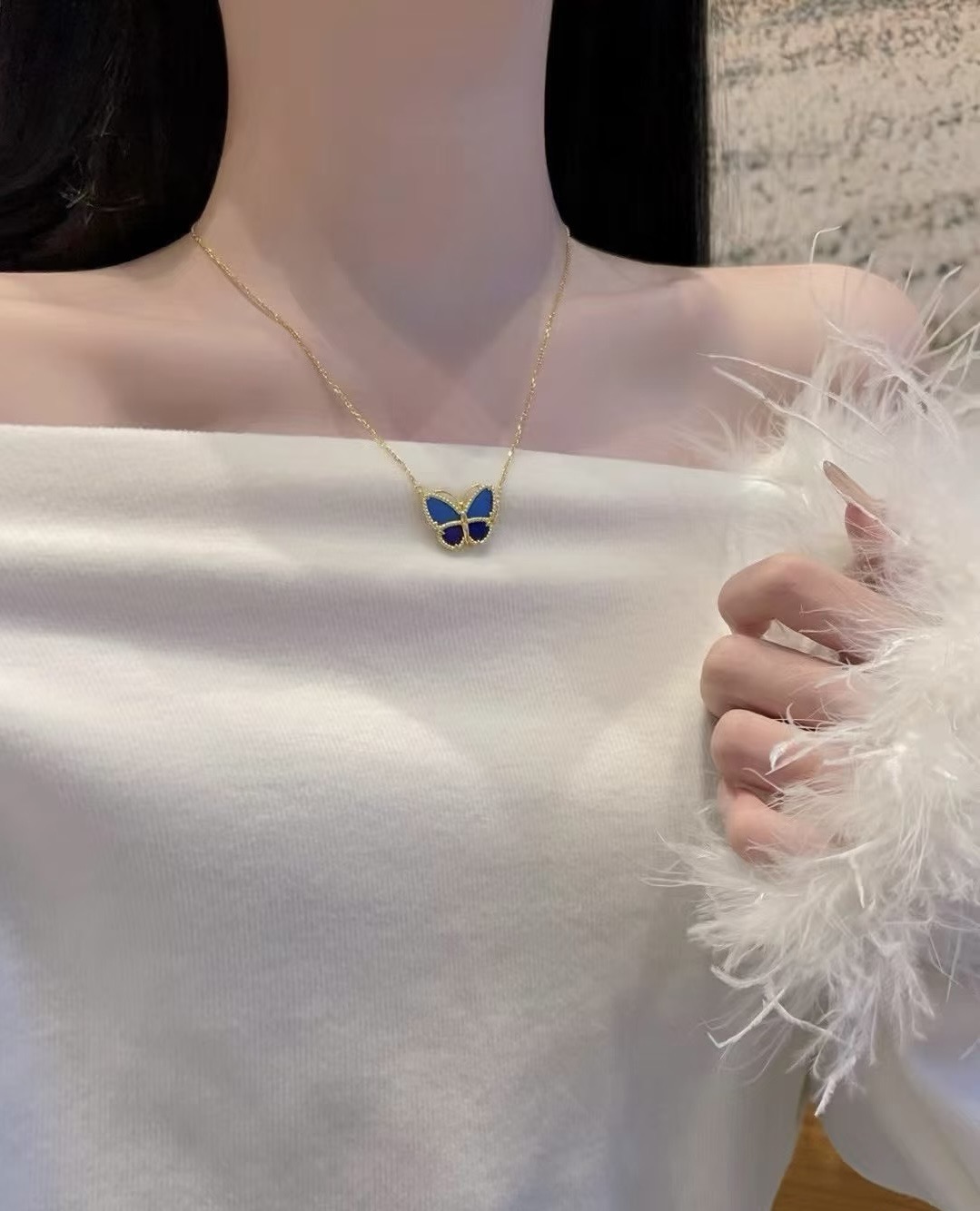 Van Cleef & Arpels Necklace EE10026 Van Cleef & Arpels Necklace EE10026