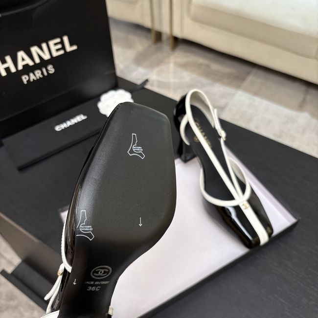 Chanel Mary Janes G47612-18