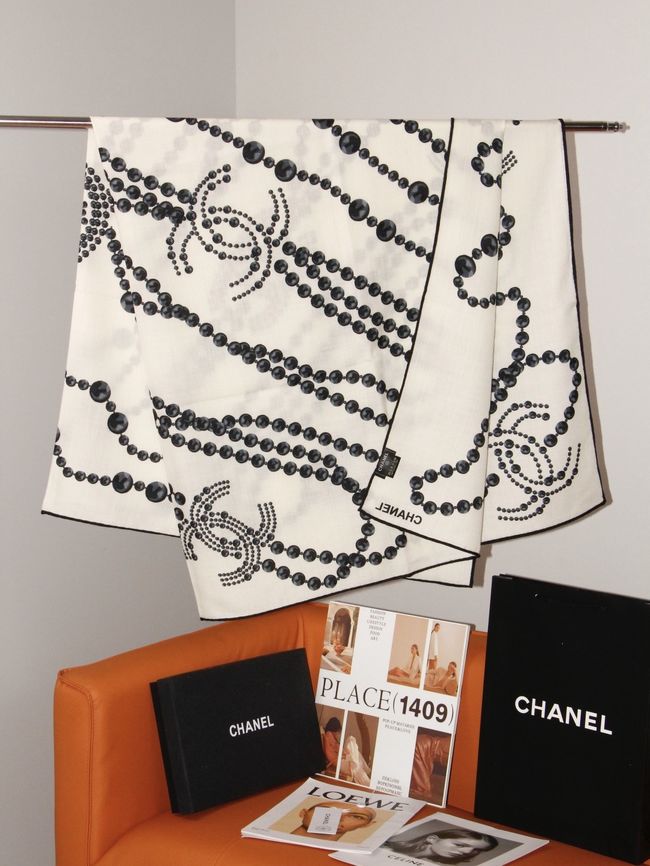 Chanel Wool and Silk Shawl AAC492-1