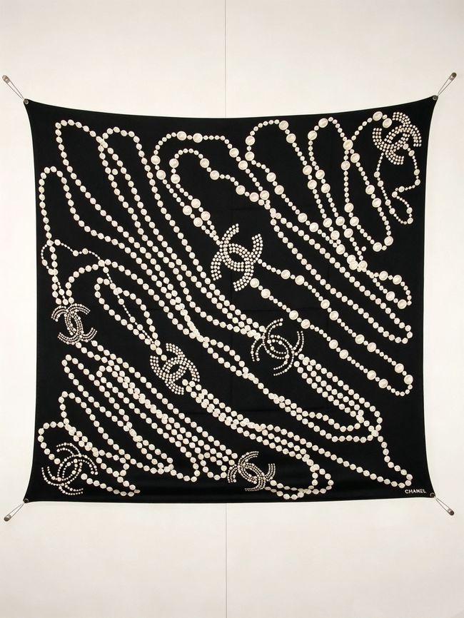 Chanel Wool and Silk Shawl AAC492-2
